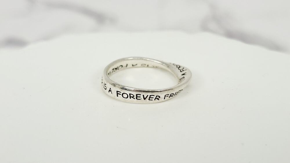 Vintage 925 Sterling Silver Möbius Infinity Sister Friend Inscribed Band Ring